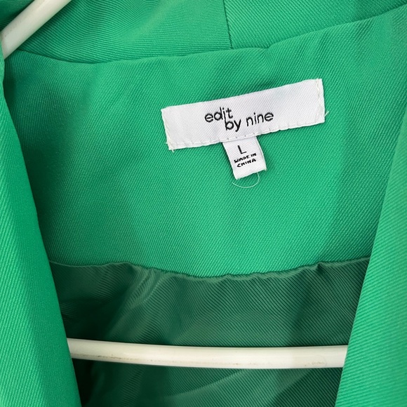 Beautiful Green Suit Set! Size L - Picture 7 of 11